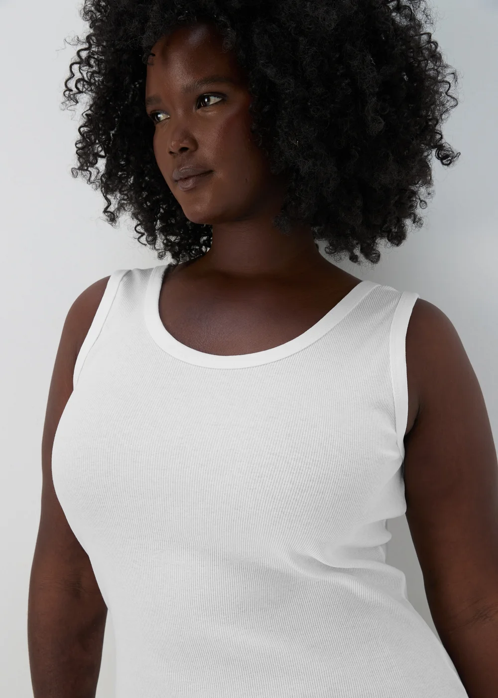 White Ribbed Jersey Scoop Neck Vest - Size 8 Image 3