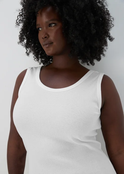 White Ribbed Jersey Scoop Neck Vest - Size 8 Image 3