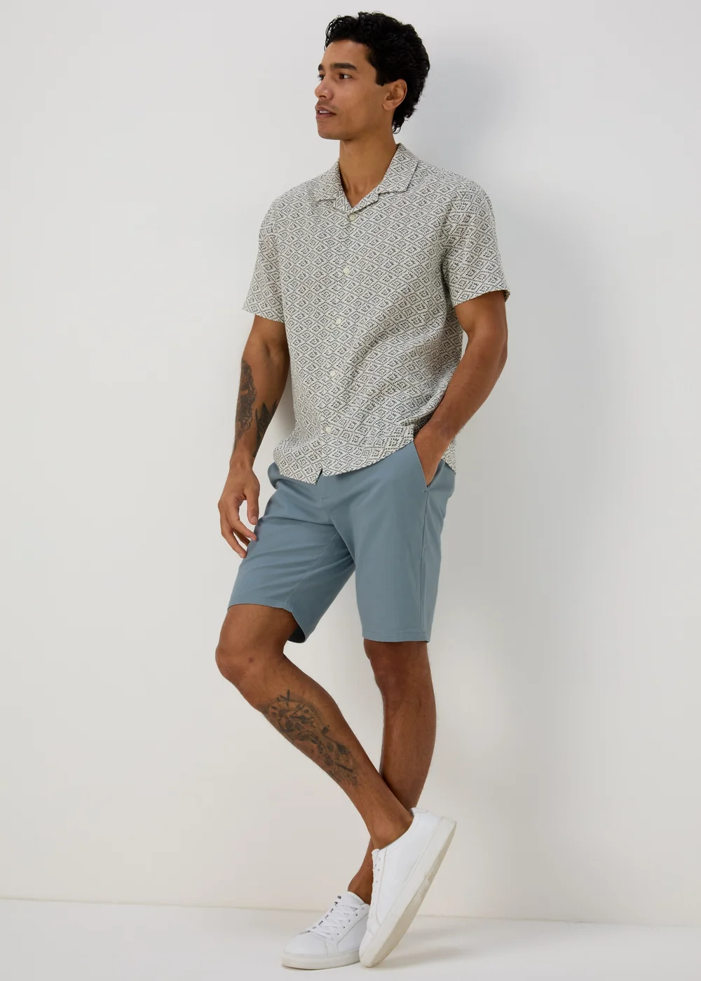 Blue Slim Fit Chino Shorts - 30 Image 4
