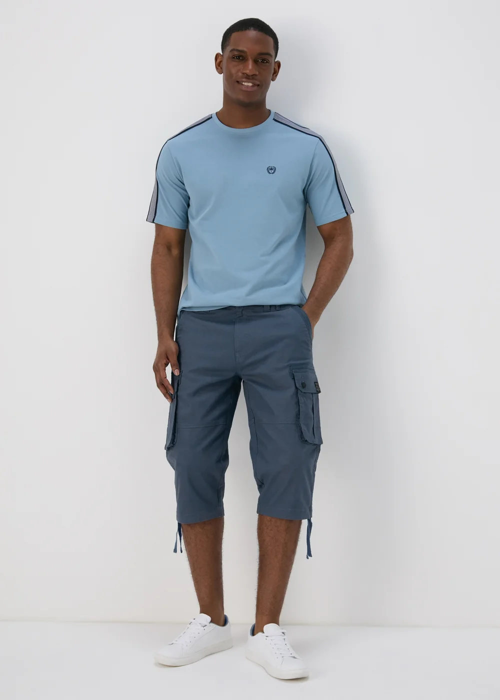 Navy 3/4 Cargo Shorts - 30 Image 1