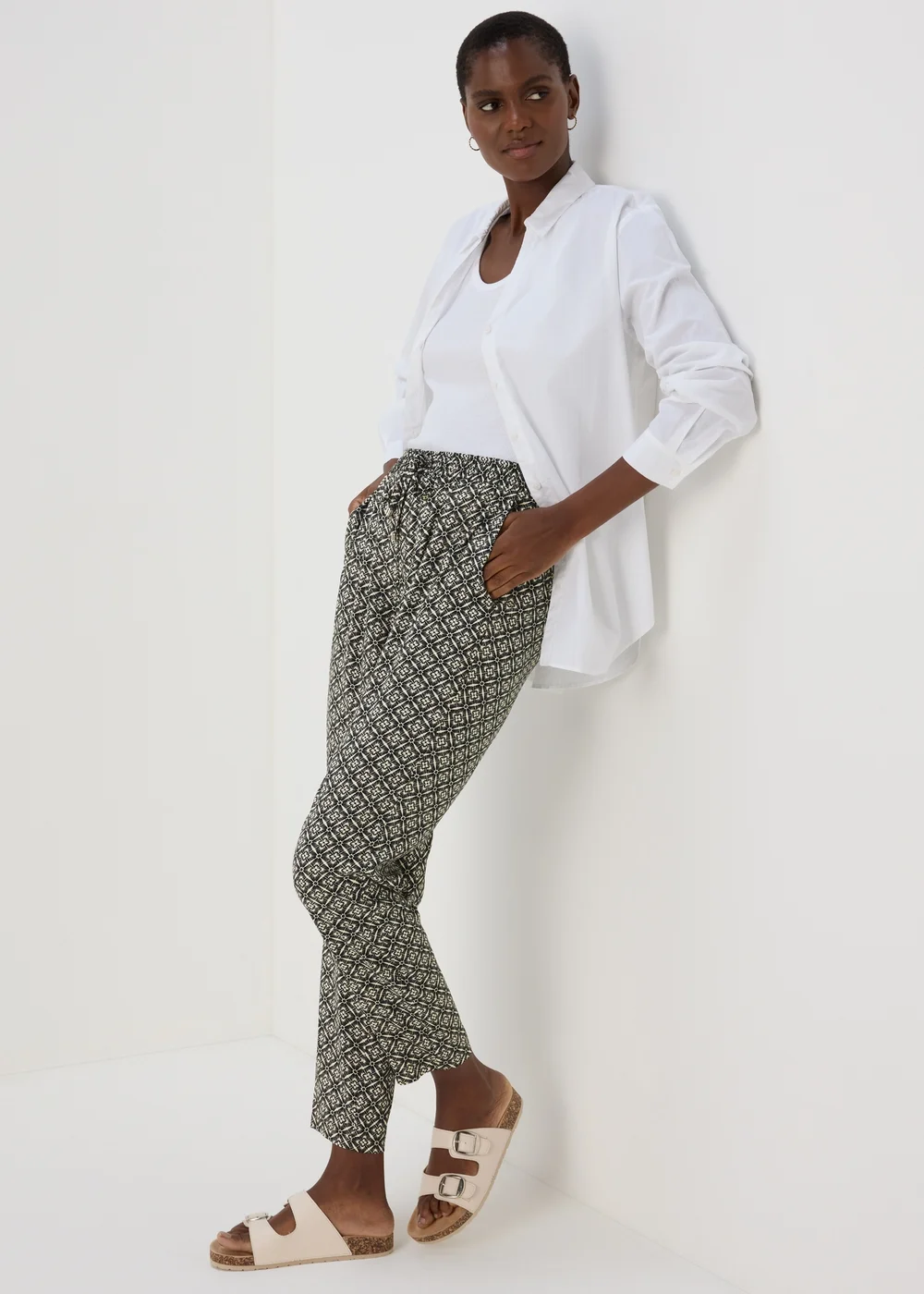 Black Viscose Tapered Trousers - 8 Image 4
