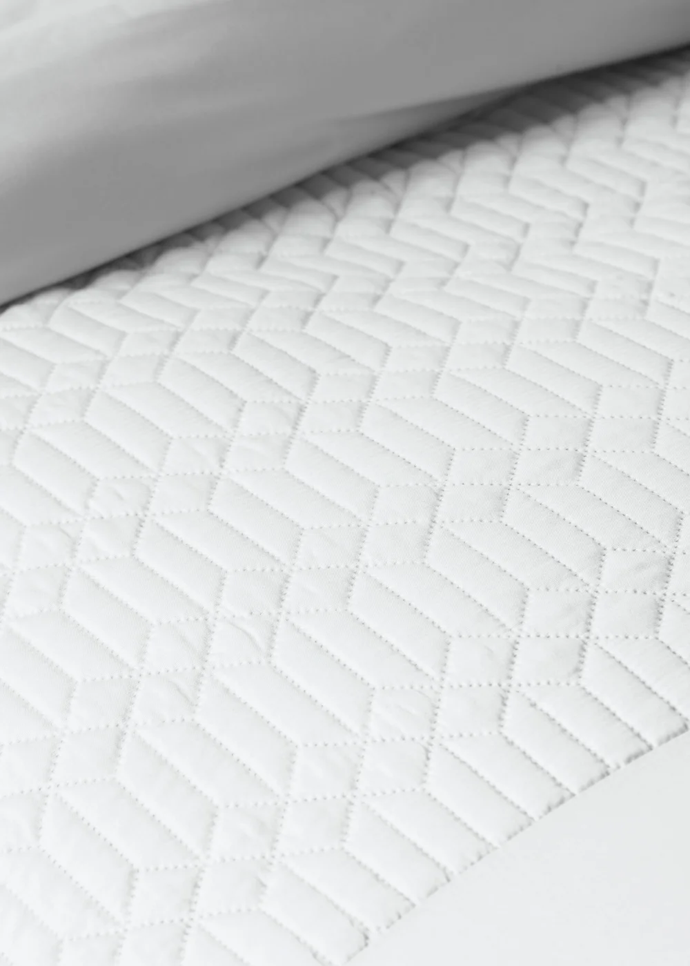 White Geo Pinsonic Duvet Set - Single Image 2