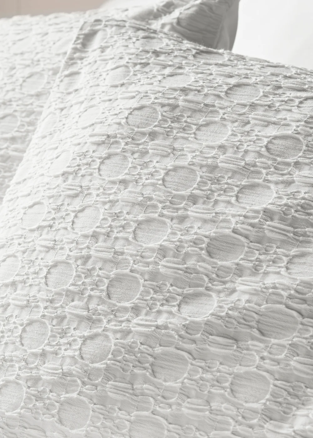 Ivory Circle Jacquard Duvet Set - Double Image 2