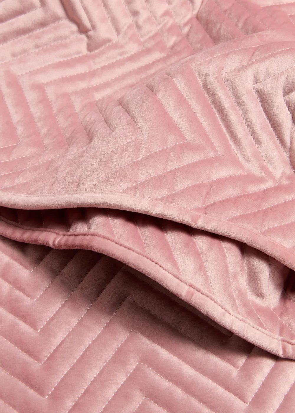 Pink Velvet Quilted Bedspread (235x235cm) Image 2