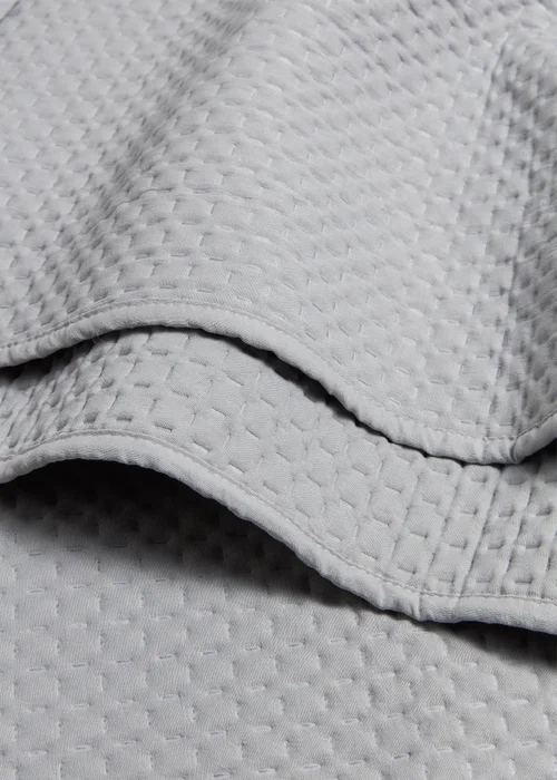 Grey Washed Pinsonic Bedspread (235cm x 235cm) Image 2