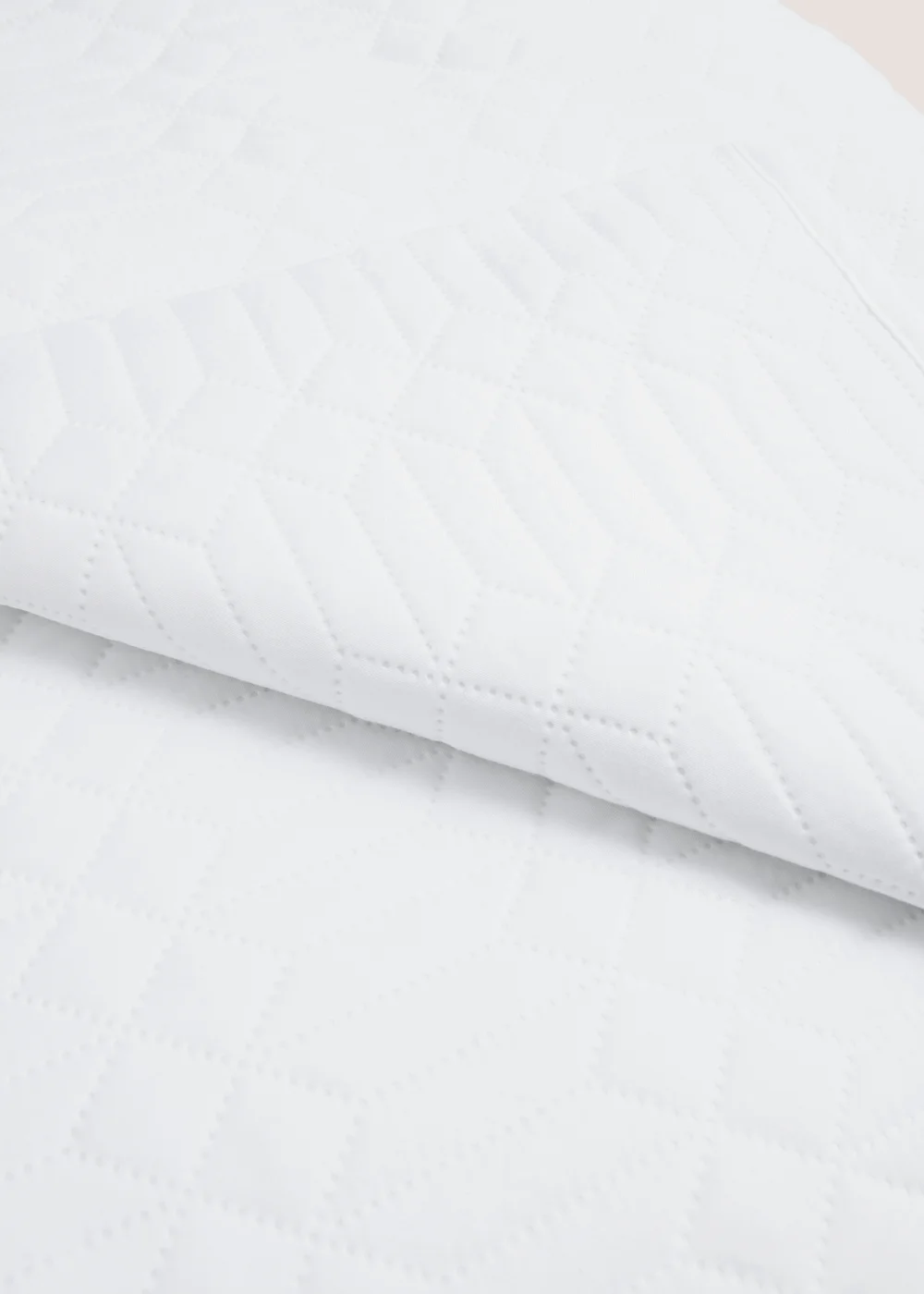 White Geo Pinsonic Bedspread (235cm x 235cm) Image 2