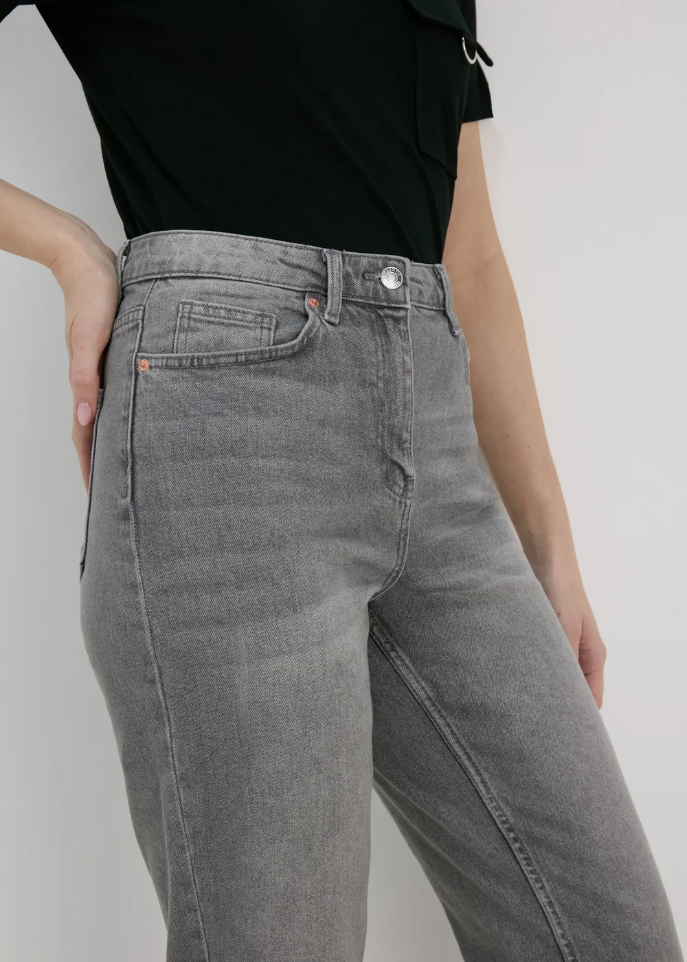 Grey Washed Mom Jeans - 8/L29 Image 3