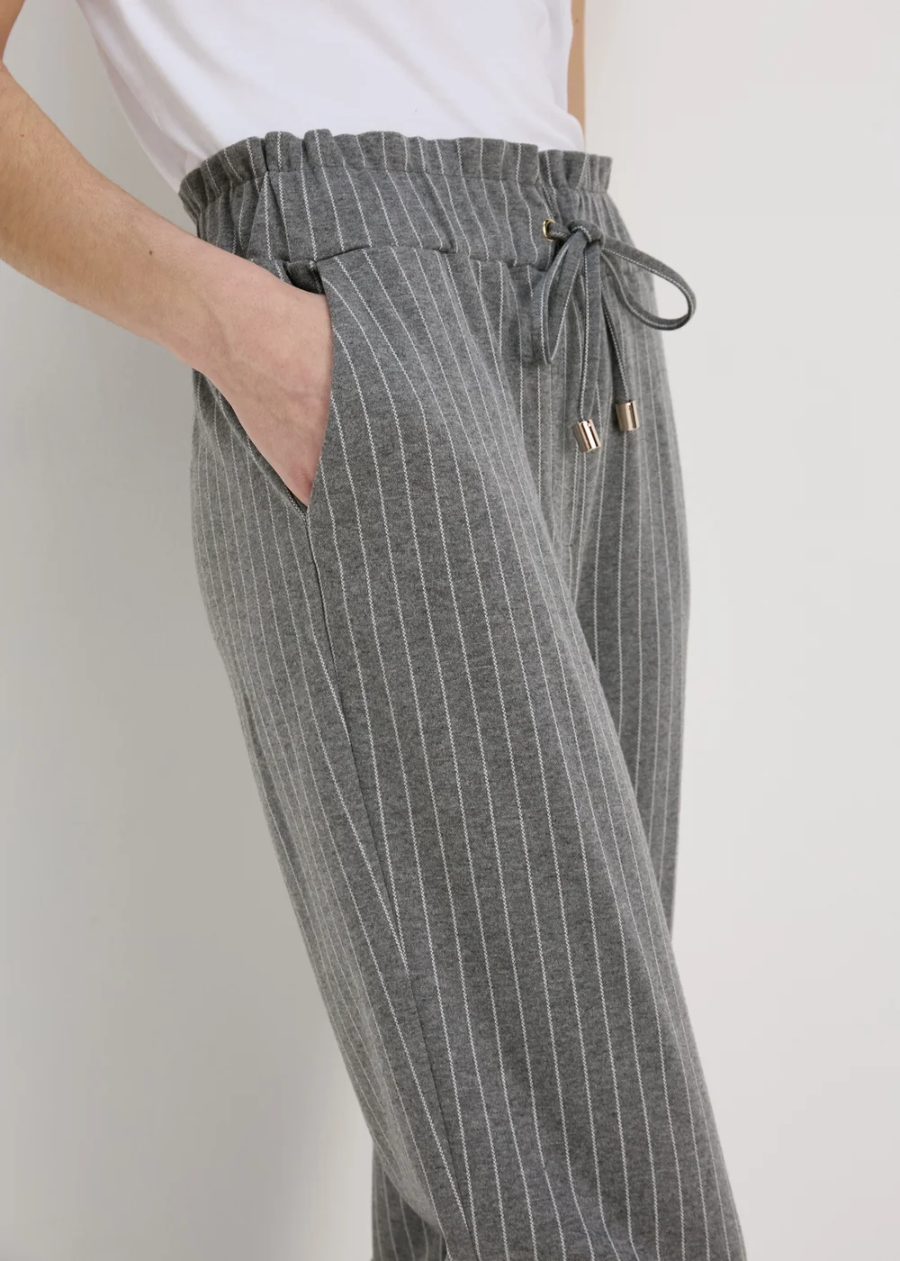 Et Vous Grey Pinstripe Ponte Joggers - 8 Image 5