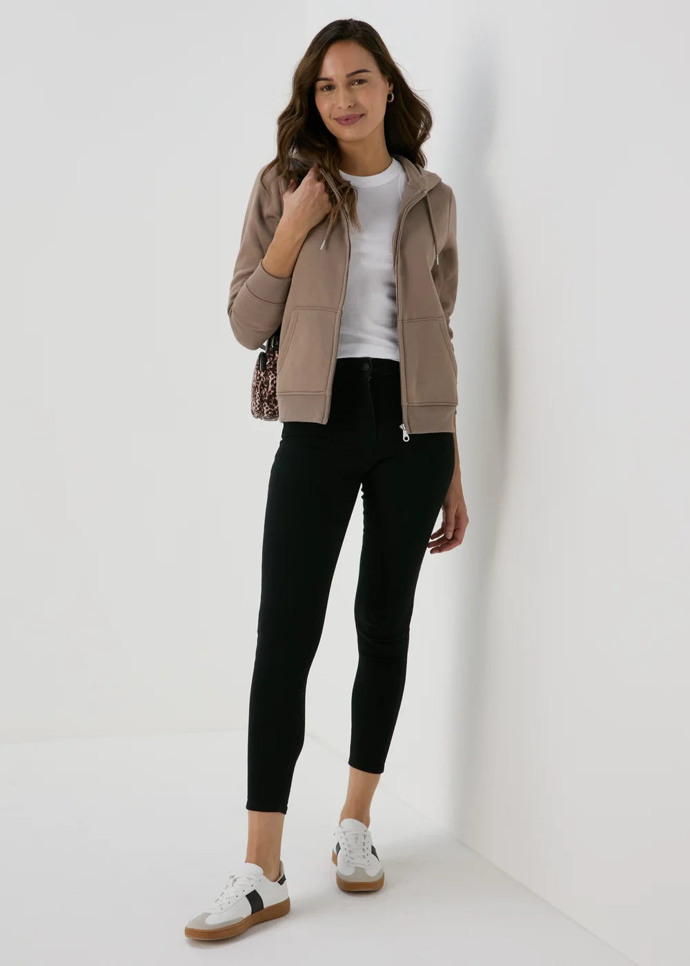 Black Skinny Jeans - 8/L29 Image 4