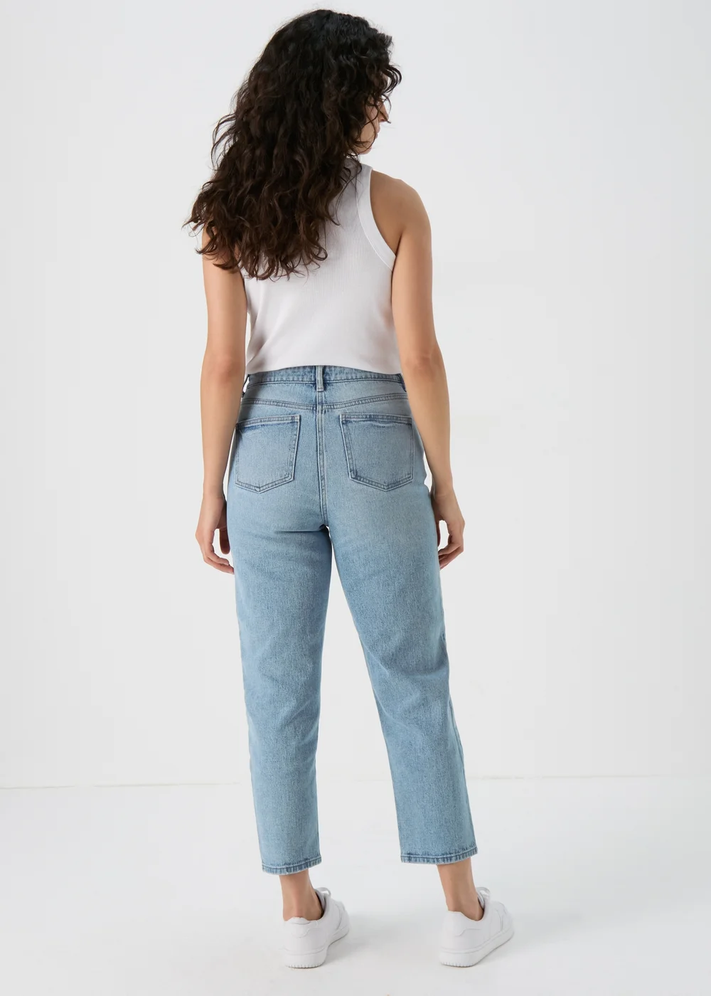 Light Wash Ava Mom Jeans - 8/L29 Image 2
