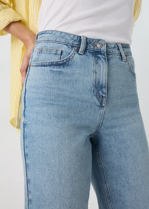 Light Wash Ava Mom Jeans - 8/L29 Image 3