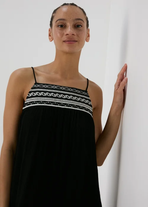 Black Mono Crochet Midi Dress - 8 Image 3