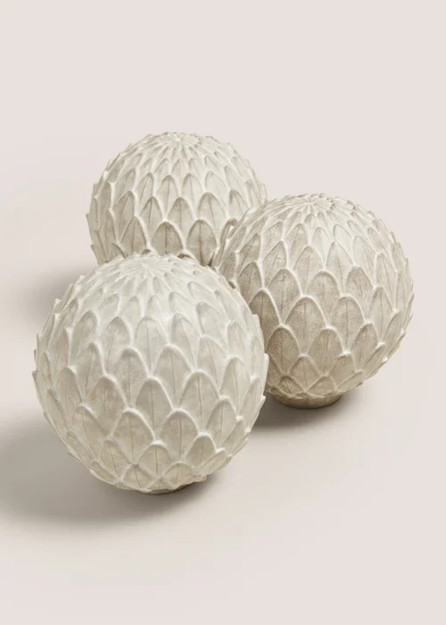 3 Pack Concrete Artichoke Balls (15.5cm x 15.5cm x 15.5cm) Image 1