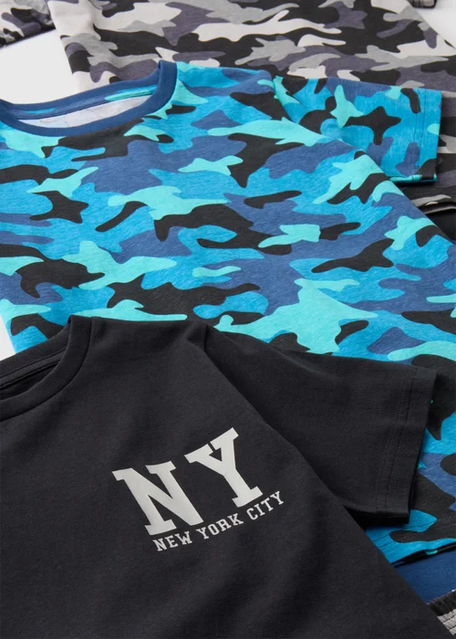 Boys 3 Pack Camo Pyjama Sets (4-12yrs) - Age 7 Years Image 2