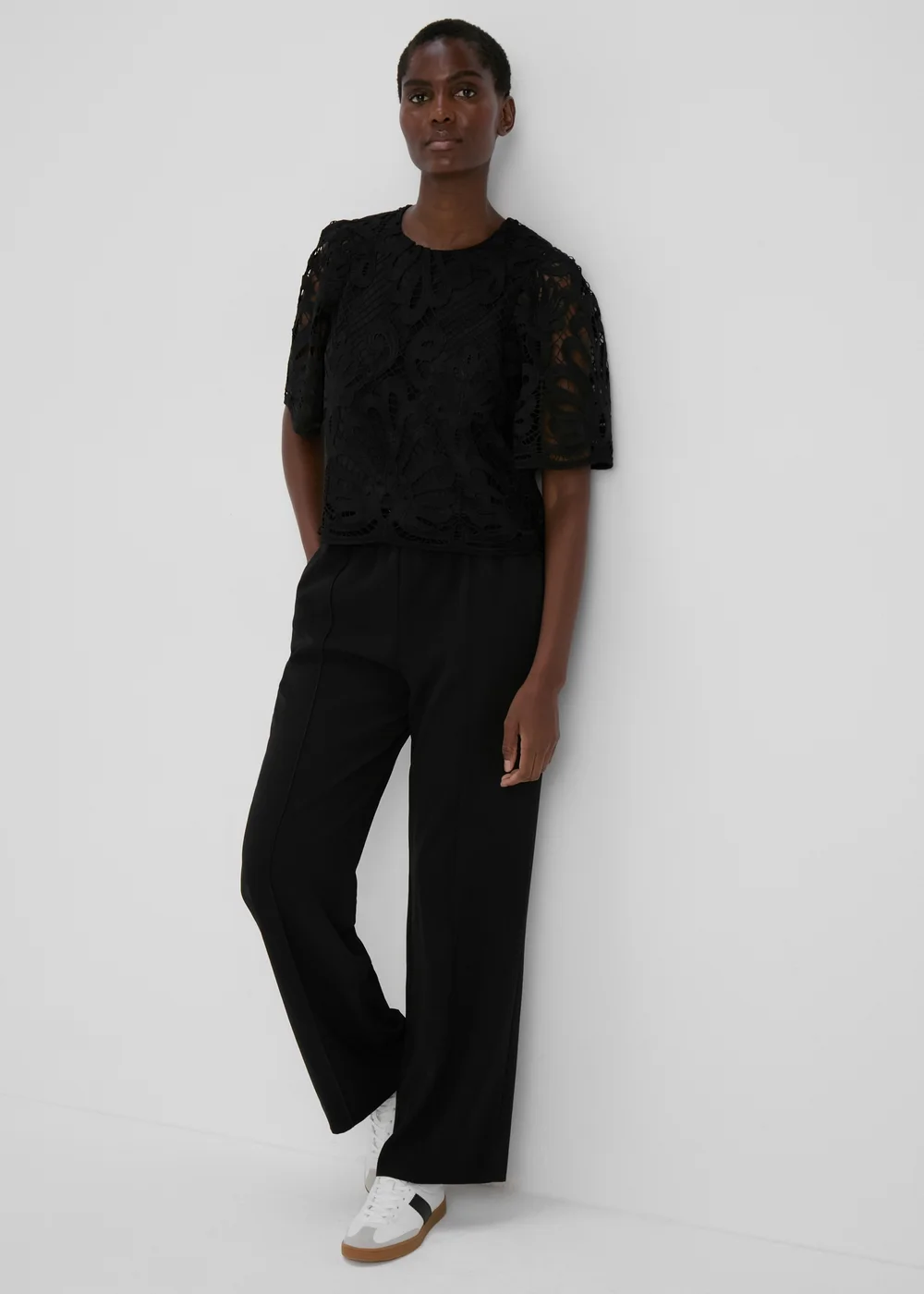 Et Vous Black Lace Box Top - Size 8 Image 4