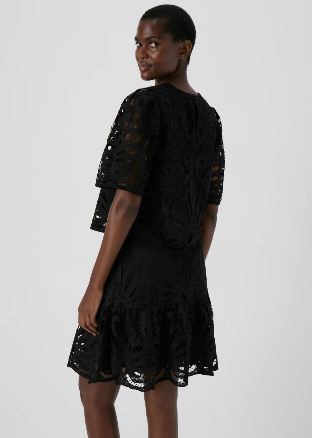 Et Vous Black Lace Box Top - Size 8 Image 2