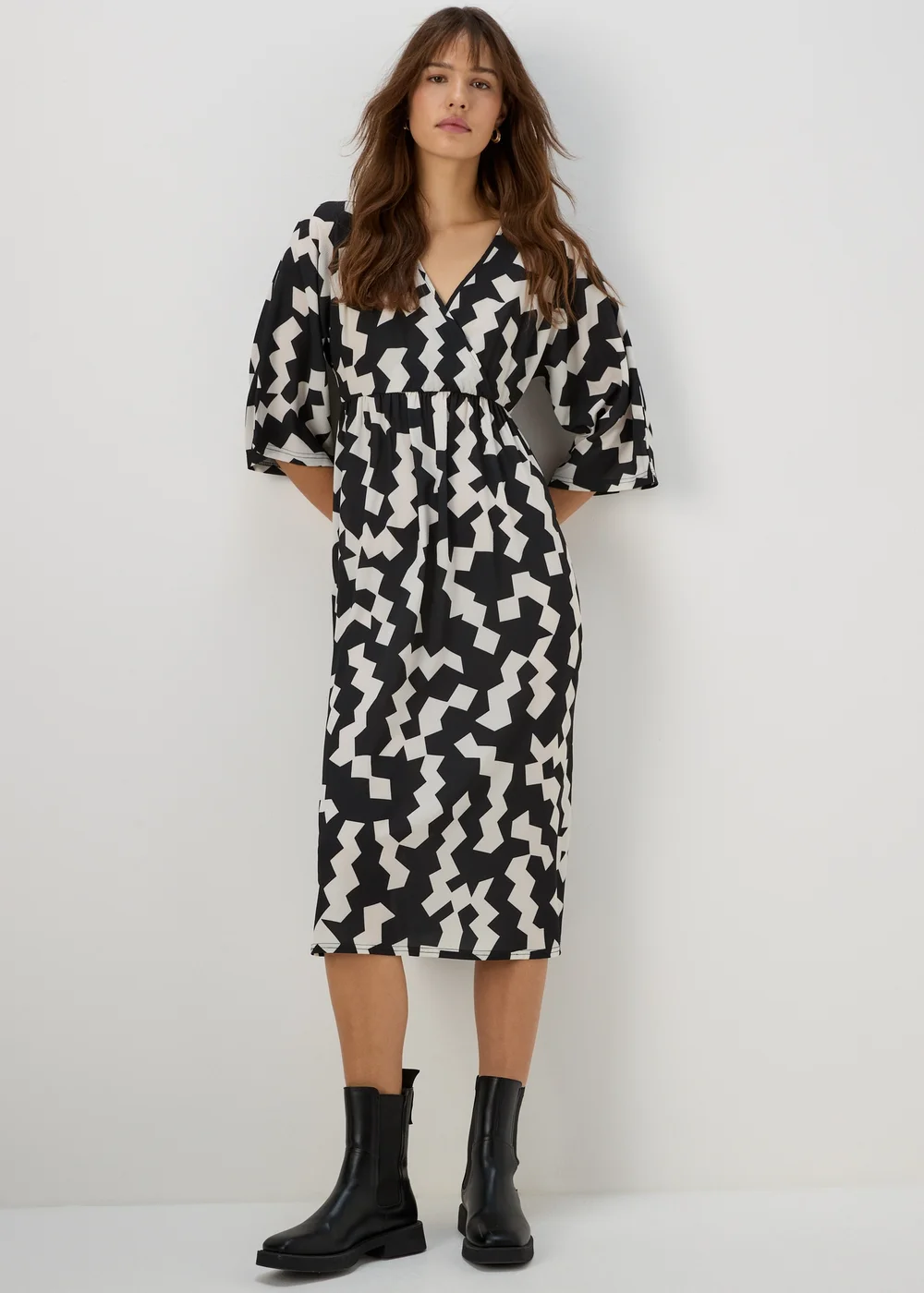 Black & White Kimono Dress - 8 Image 1