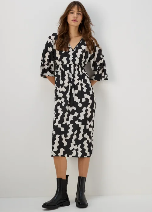 Black & White Kimono Dress - 8 Image 1