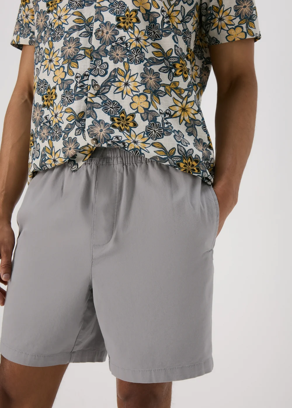 Light Grey Drawcord Chino Shorts - S Image 3