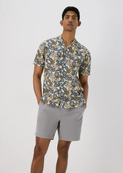 Light Grey Drawcord Chino Shorts - S Image 4