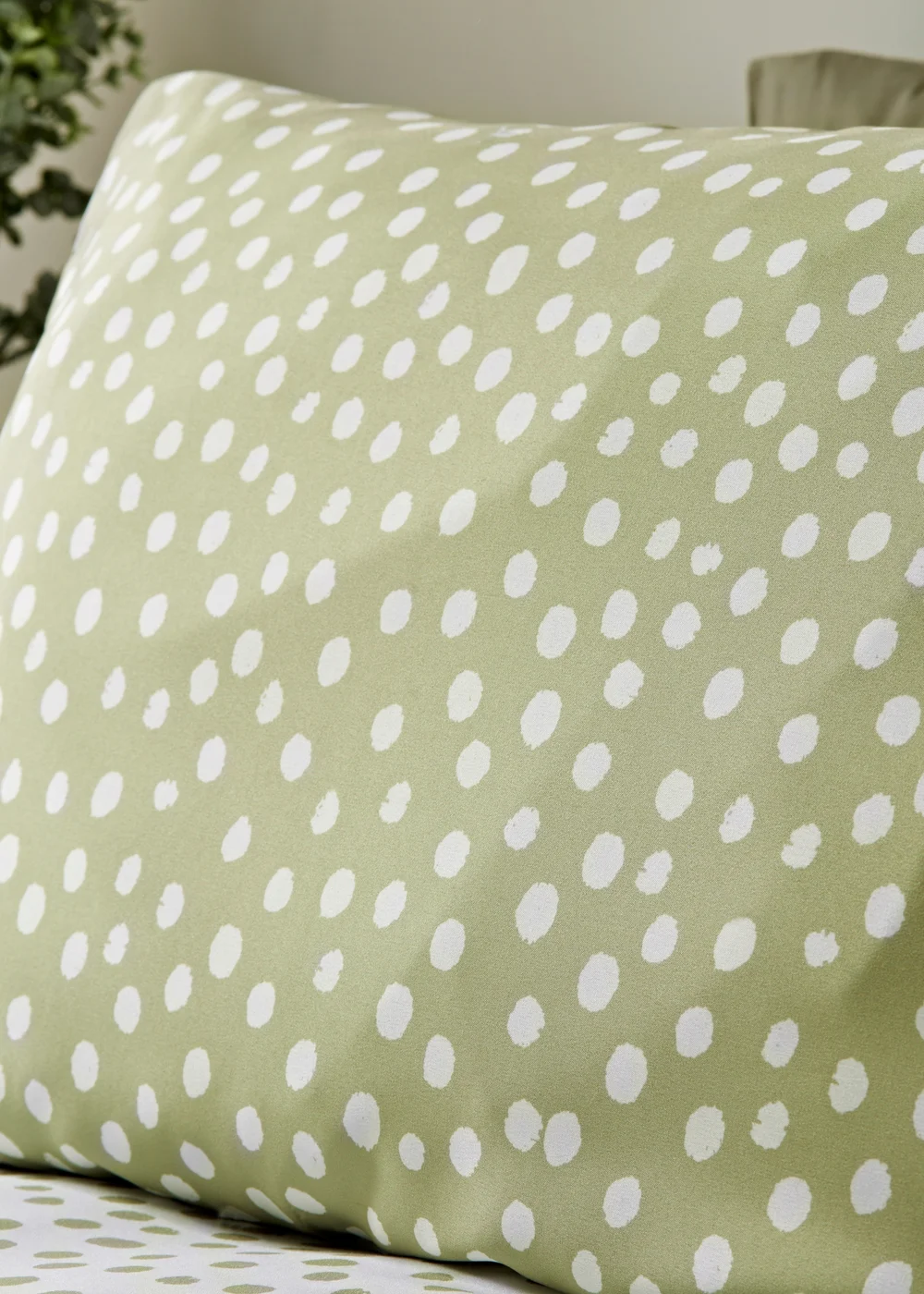 Green Spot Print Duvet Set - Single Image 2
