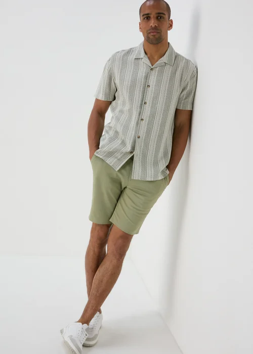 Green Slim Fit Chino Shorts - 30 Image 4