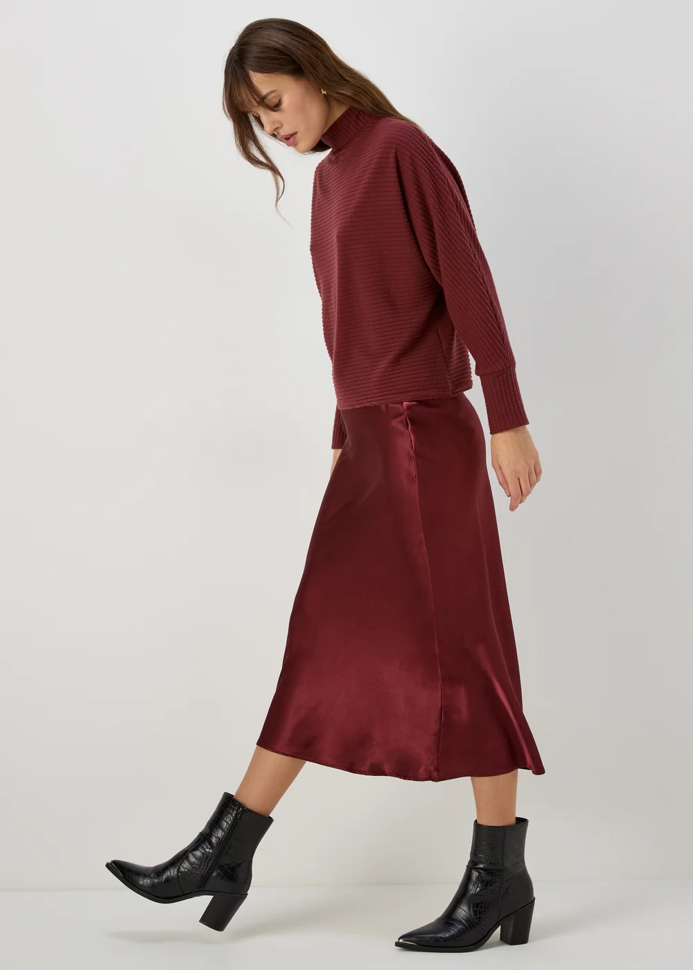 Burgundy Satin Midi Skirt - 8 Image 2