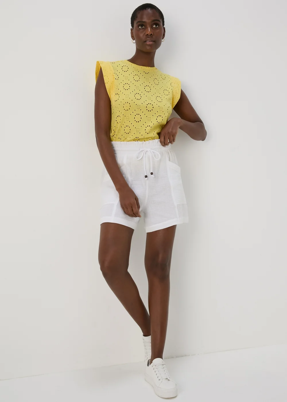White Double Cloth Shorts - 8 Image 4