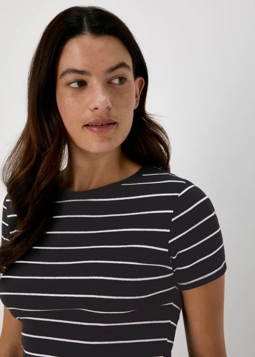 Black Stripe T-Shirt - 8 Image 3