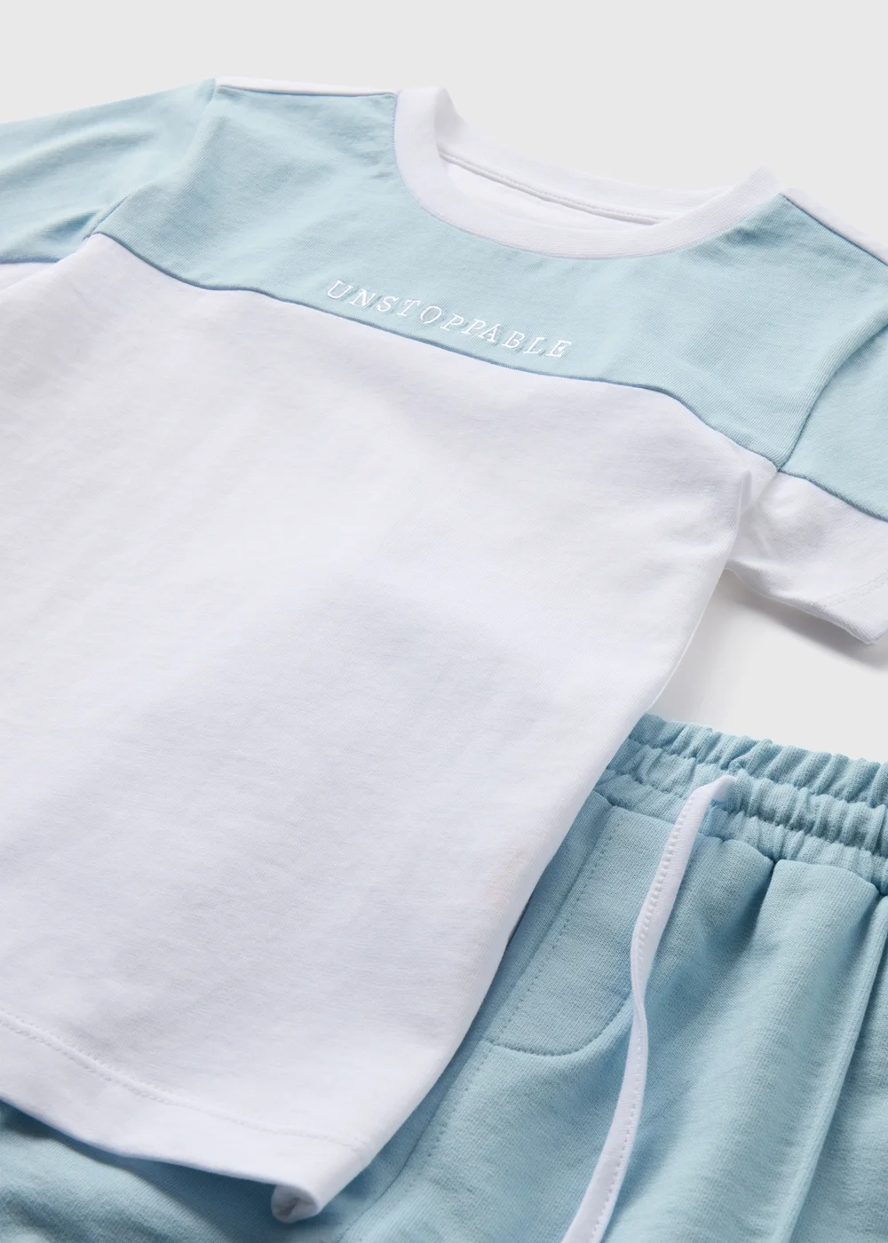 Boys Blue T-Shirt & Cargo Shorts Set (1-7yrs) - 1-1.5 Yrs Image 2