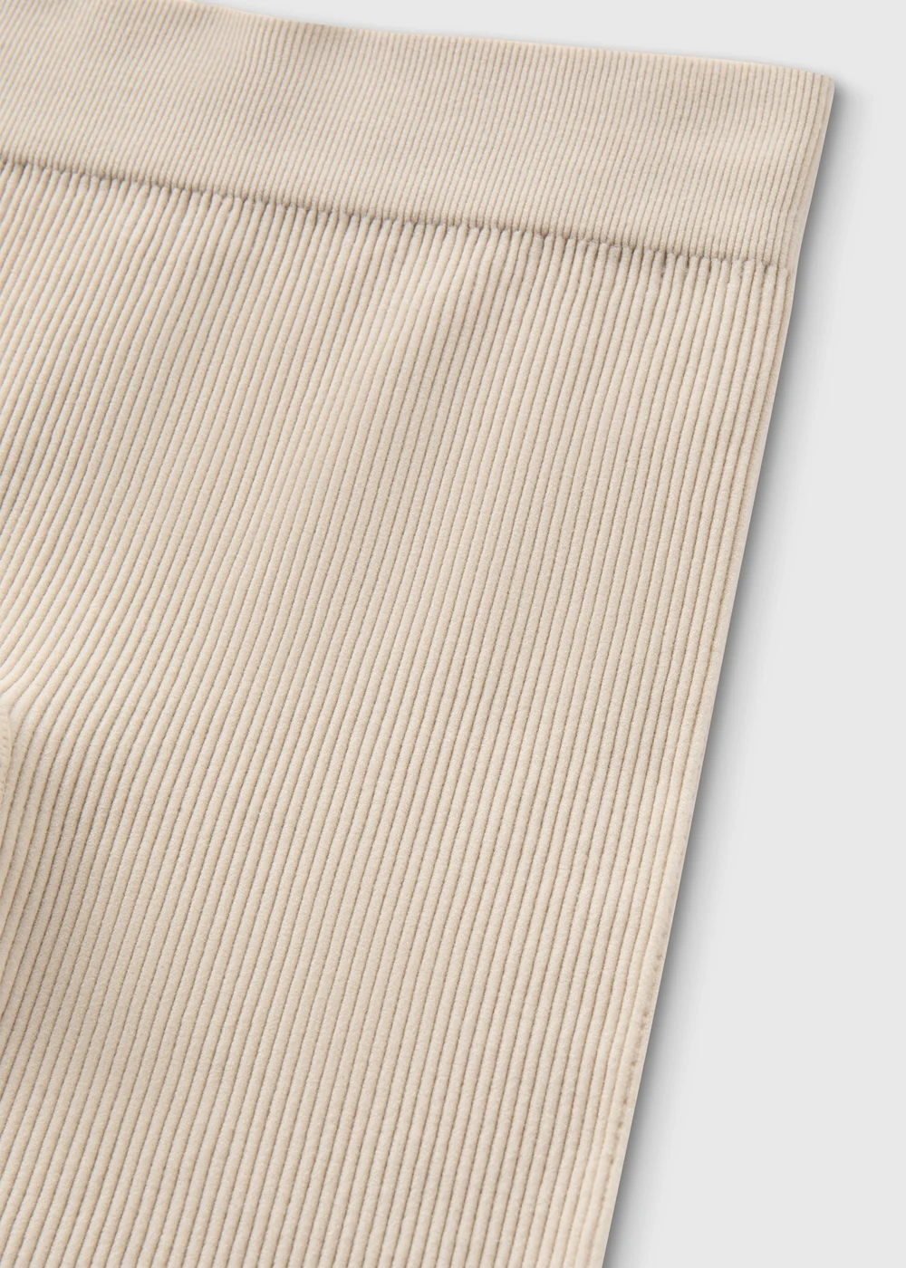 Girls Cream Seamless Ribbed Shorts (7-15yrs) - S Image 2