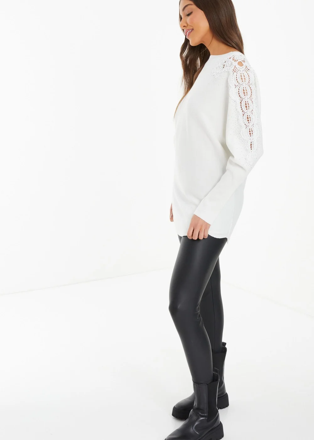 Quiz Cream Light Knit Embellished Jumper - S Image 3
