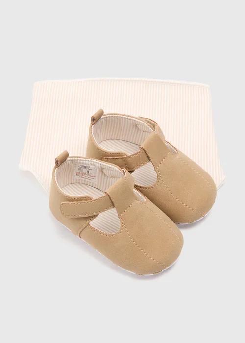 Baby Tan Shoes & Bib Set (Newborn-18mths) - Age 6 - 9 Months Image 1