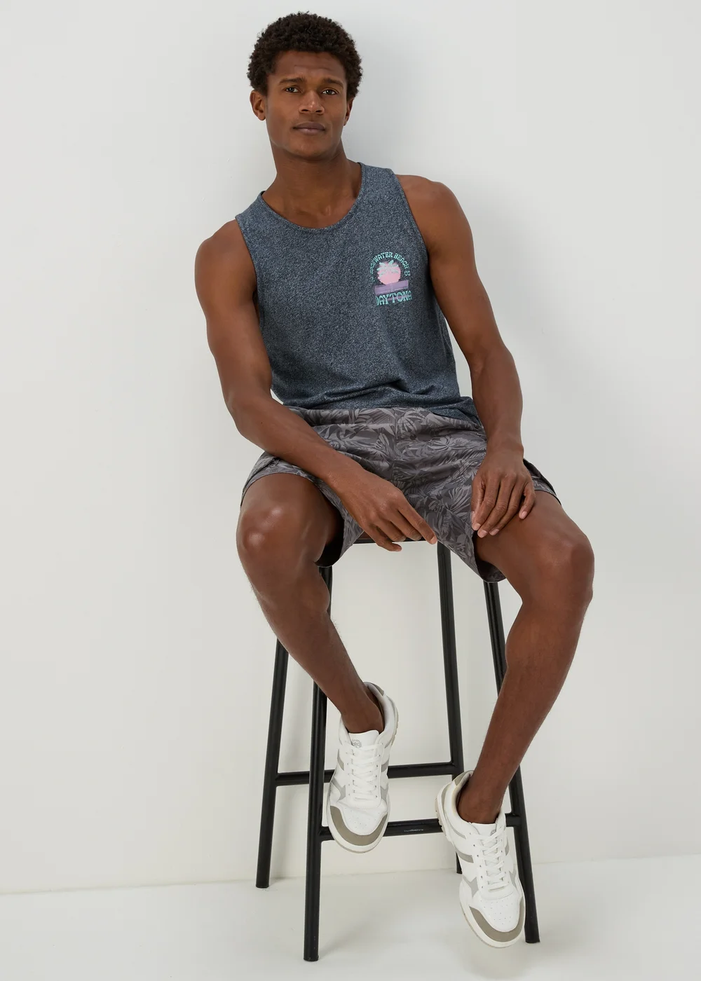 Navy Daytona Mocktwist Vest - Small Image 4