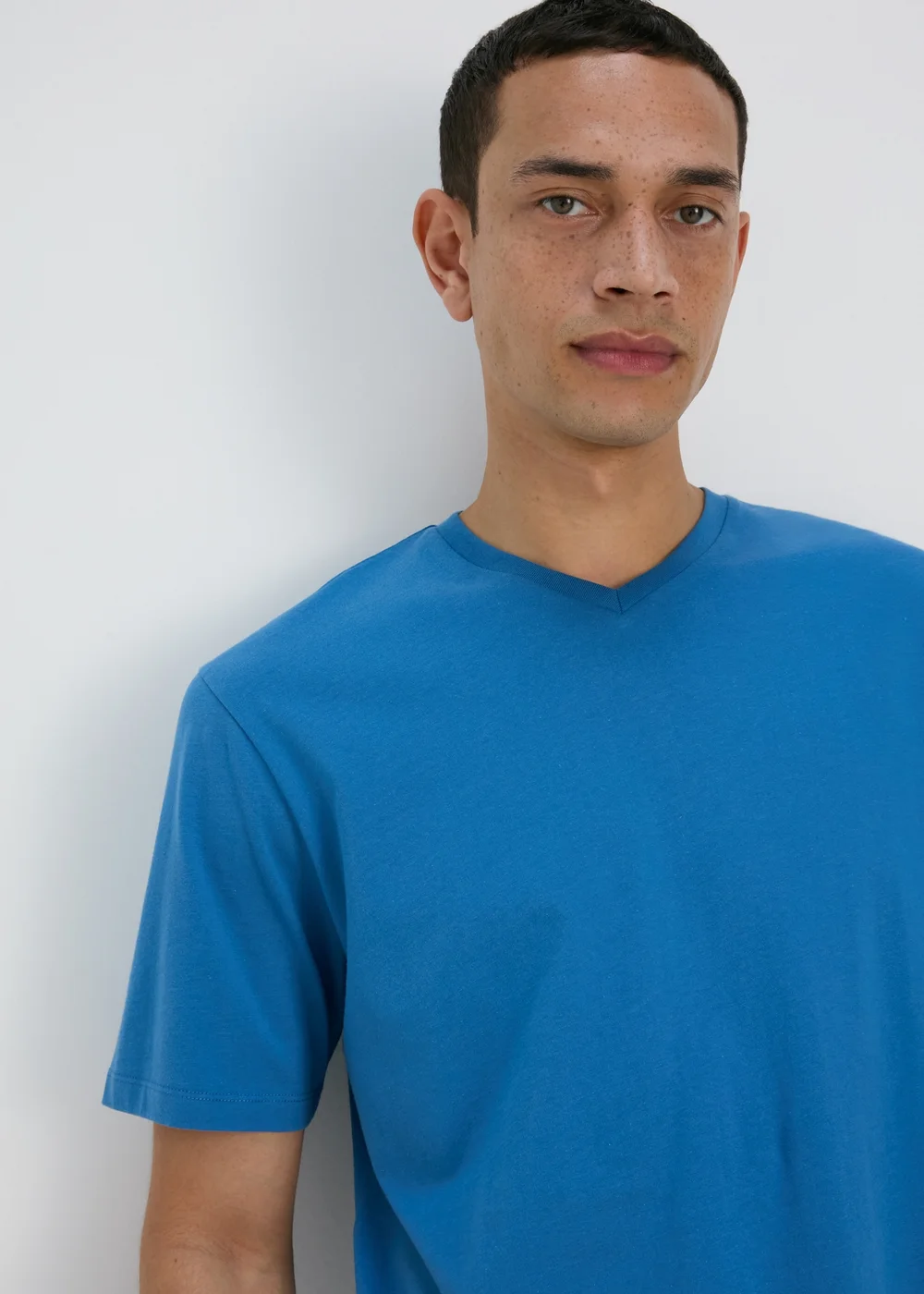 Bright Blue Essential V Neck T-Shirt - S Image 3