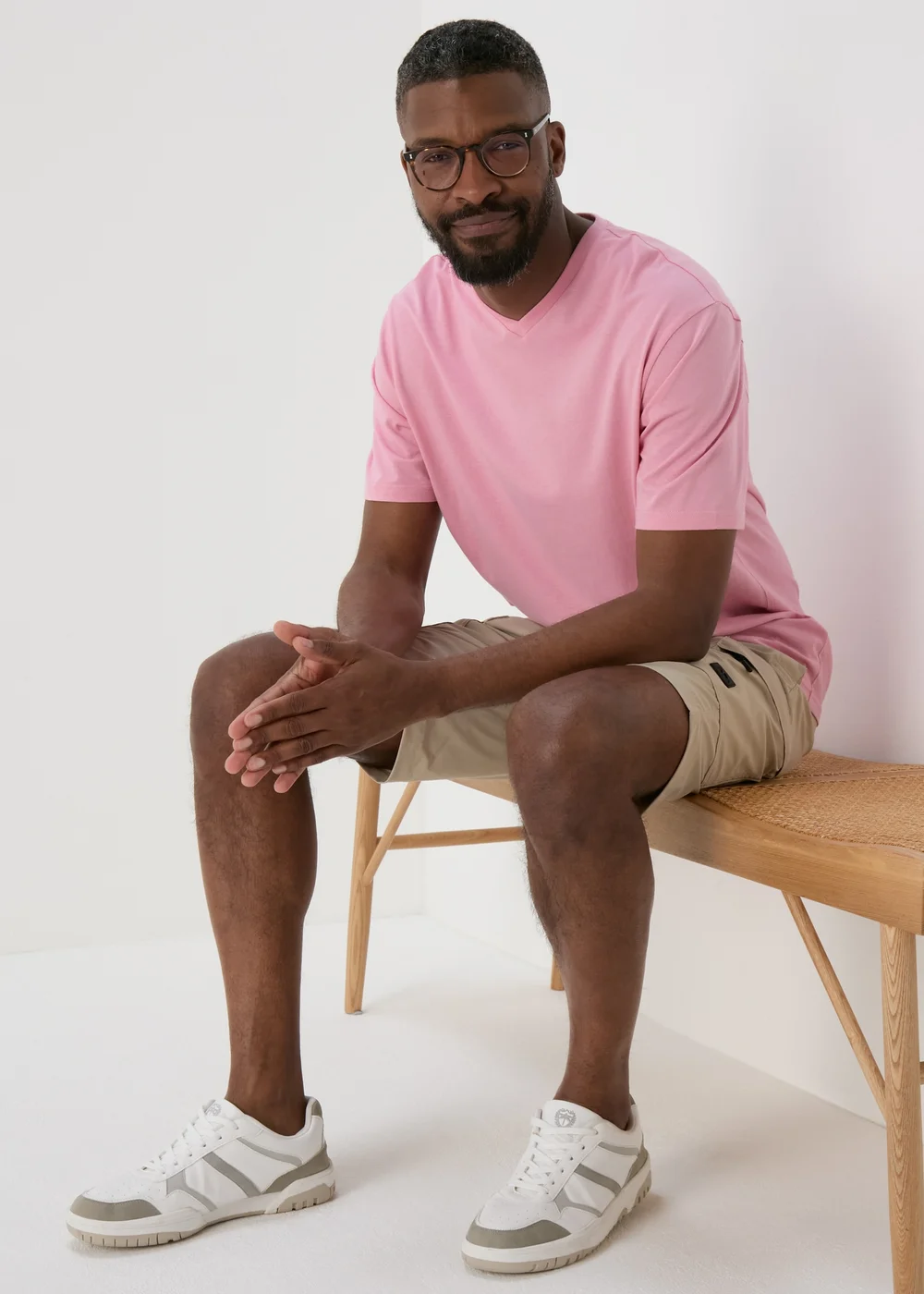Pale Pink V Neck T-Shirt - S Image 4