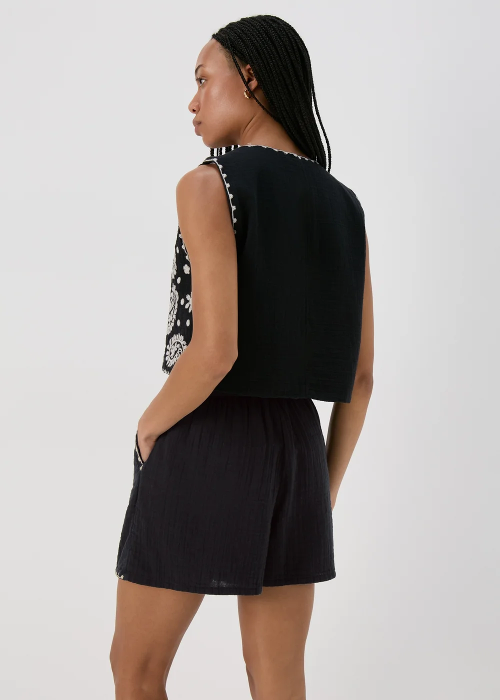 Black Co Ord Linen Shorts - 8 Image 2