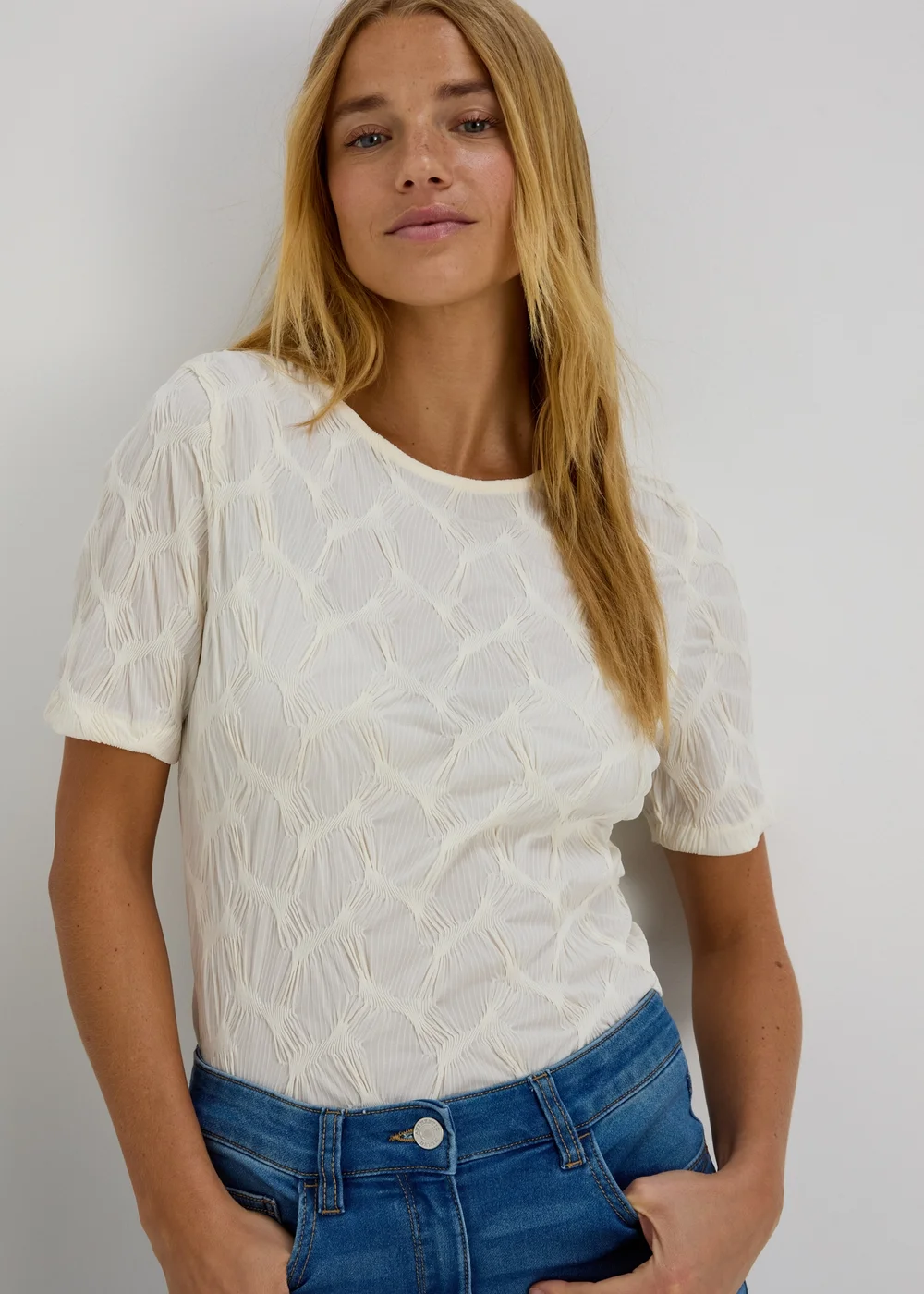 Cream Textured Short Sleeve Top - Size 8 Image 3