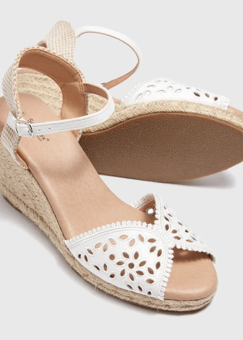 White Lace Espadrille Sandals - Size 3 Image 2