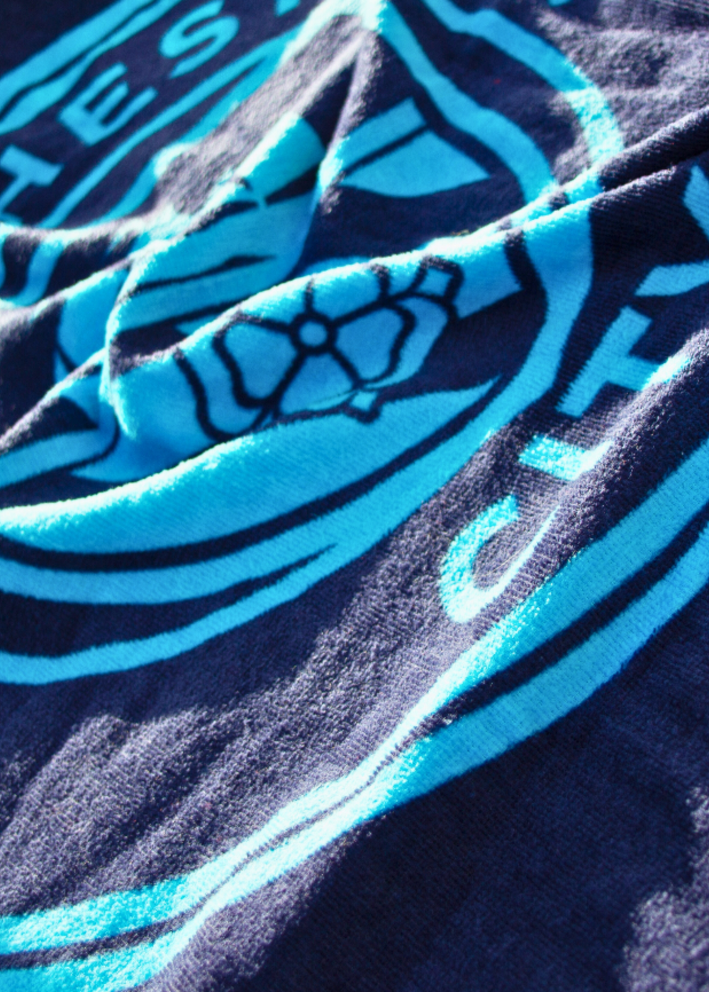 Man City FC Badge Towel - 70x140cm Image 3