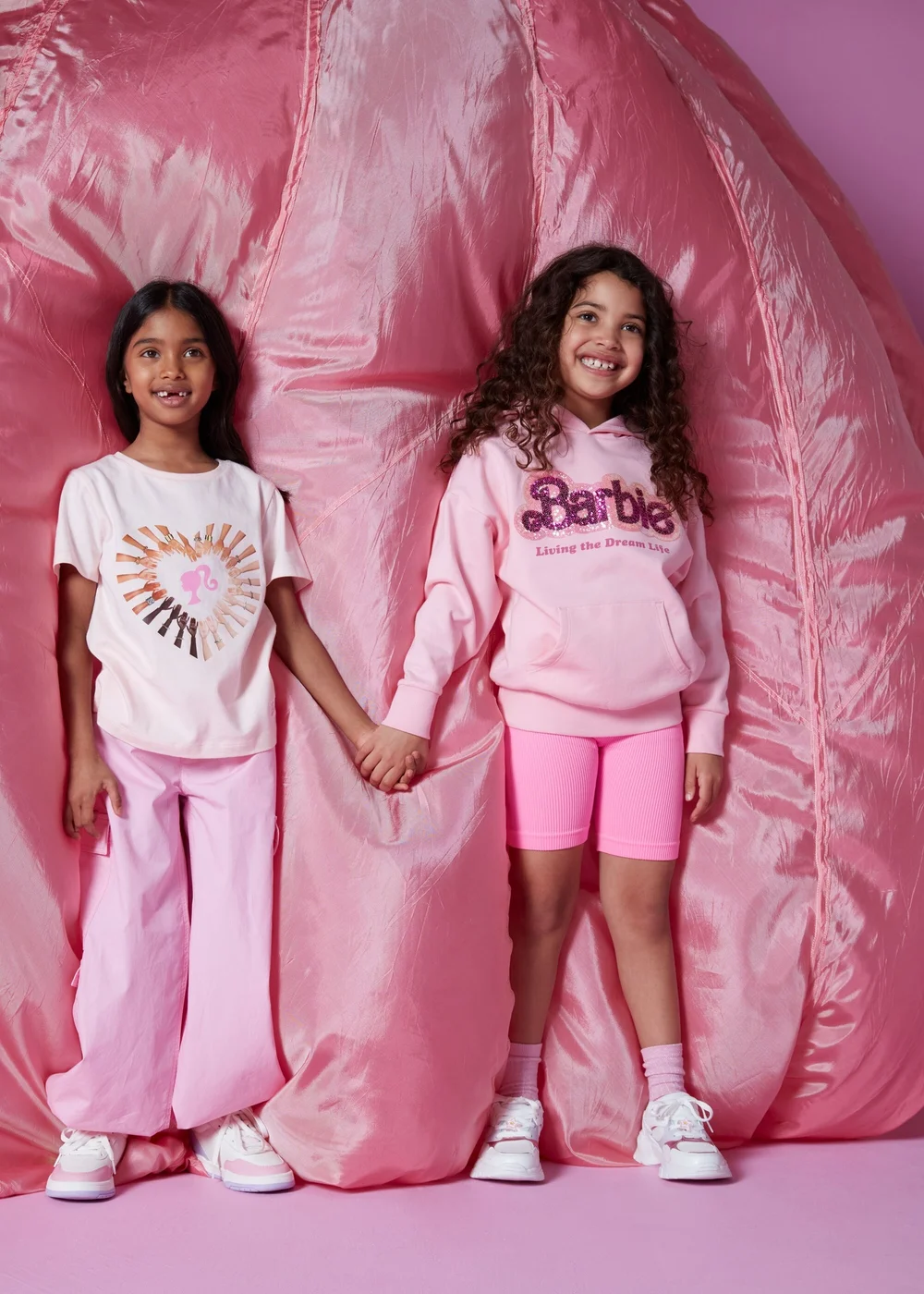 Barbie Kids Pink Hands Print T-Shirt - 4 Yrs Image 4