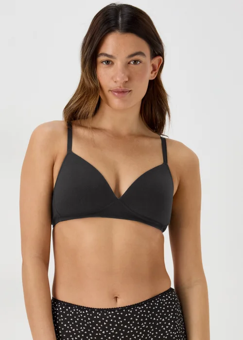 2 Pack Black And White Padded Bras - 32C Image 2