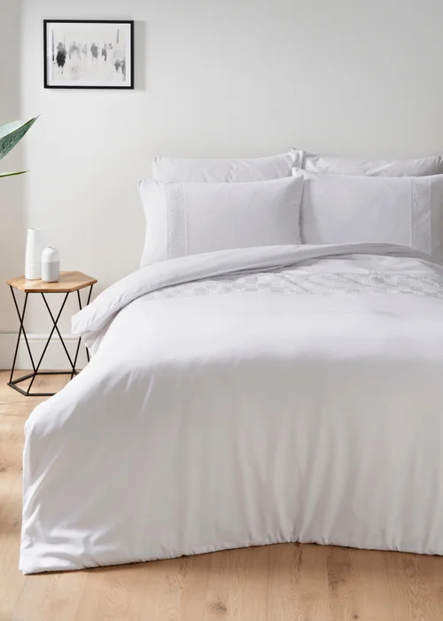 White Duvet Set - Single Image 1