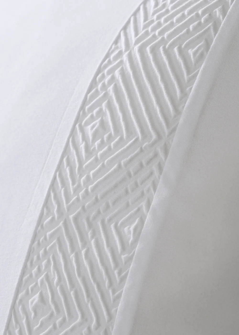 White Duvet Set - Single Image 2