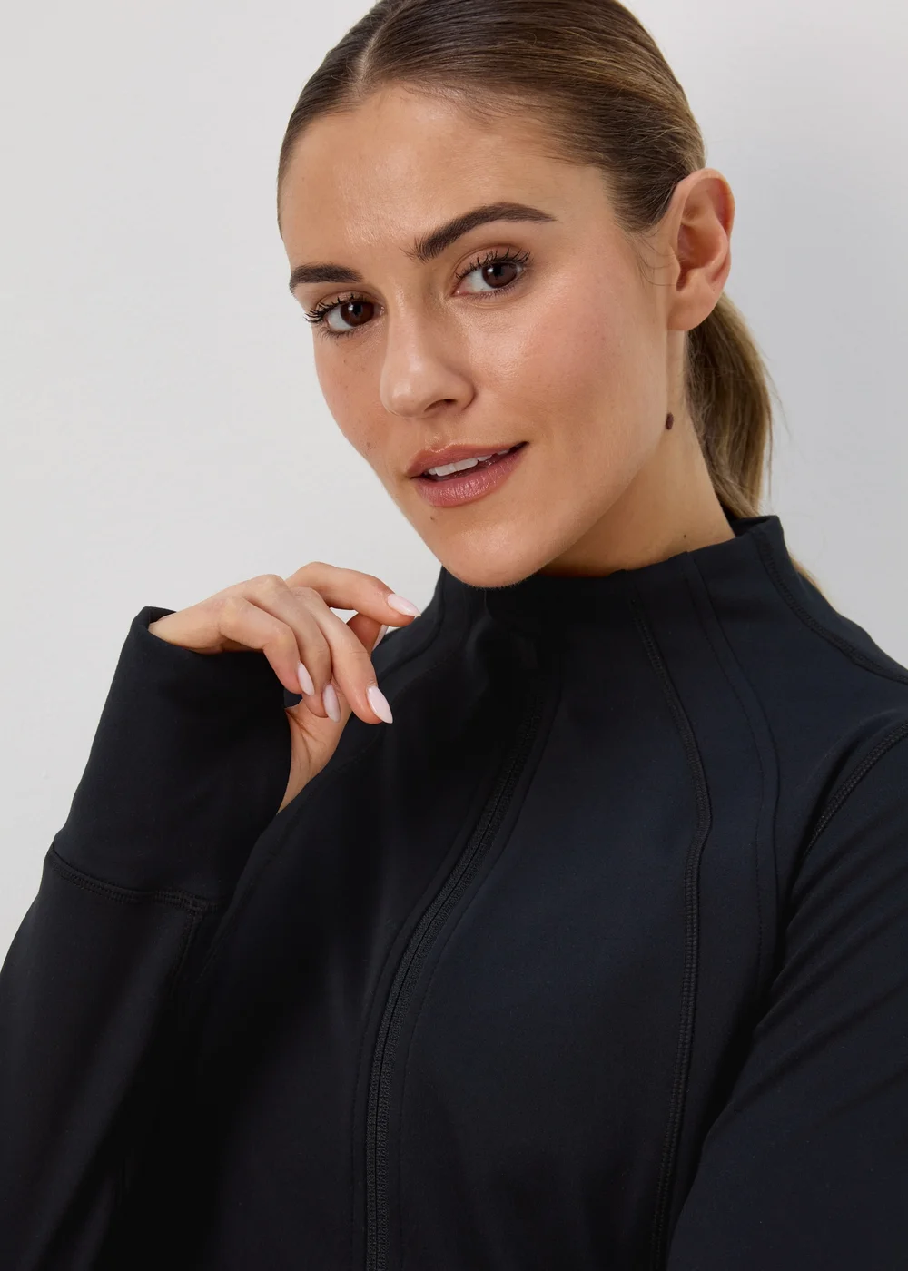 Souluxe Black Seam Detail Zip Up Sports Jacket - S Image 3