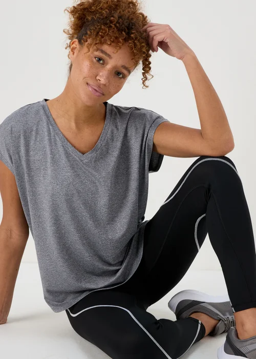 Souluxe Charcoal V Neck T-Shirt - Small Image 4