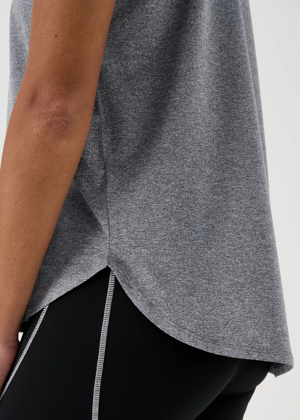 Souluxe Charcoal V Neck T-Shirt - Small Image 3