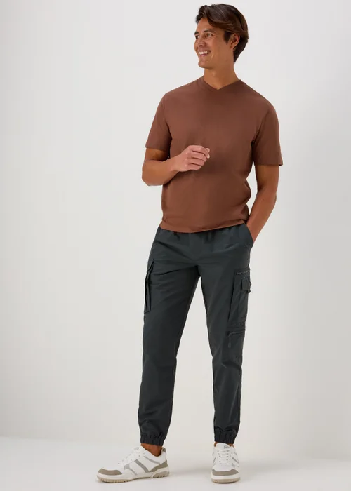 Root Beer Essential V-Neck T-Shirt - S Image 4