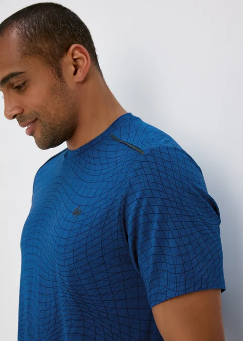 Souluxe Blue Grid Geo Print T-Shirt - Small Image 3