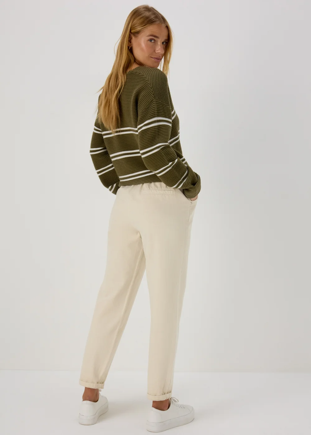 White Swan Paperbag Jeans - 8 Image 2